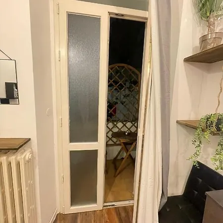 Apartment Show House *