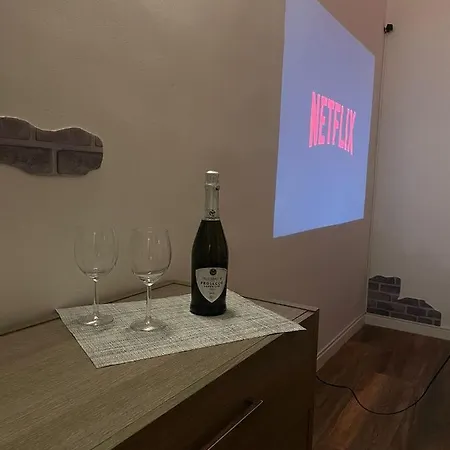 Show House Apartment *