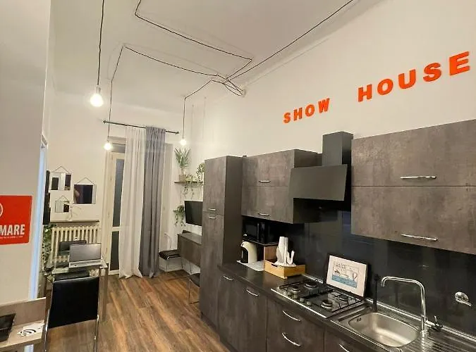 Show House Apartment