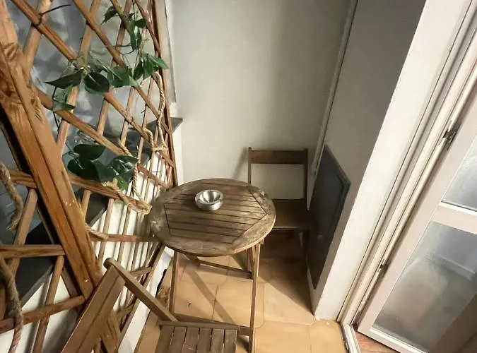 Apartment Show House *