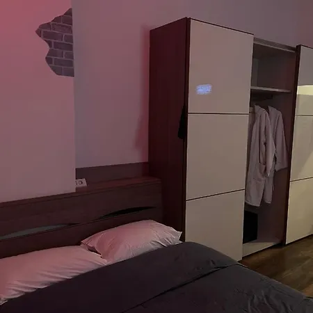 Show House Apartmán *