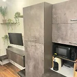 Show House Apartmán *